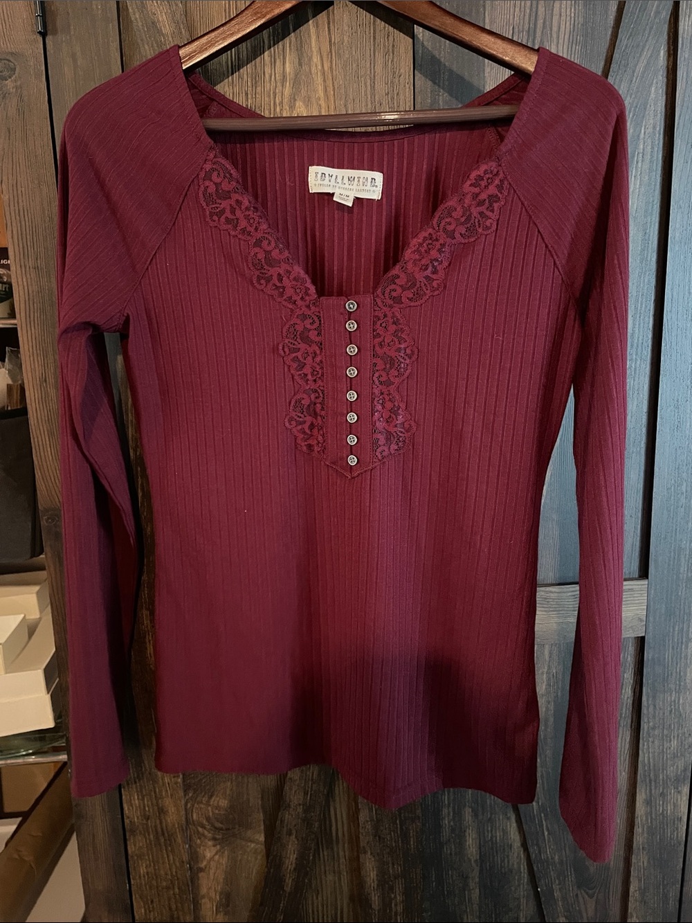 Idyllwind Long-Sleeve Ribbed Lace Trim Top - Wine